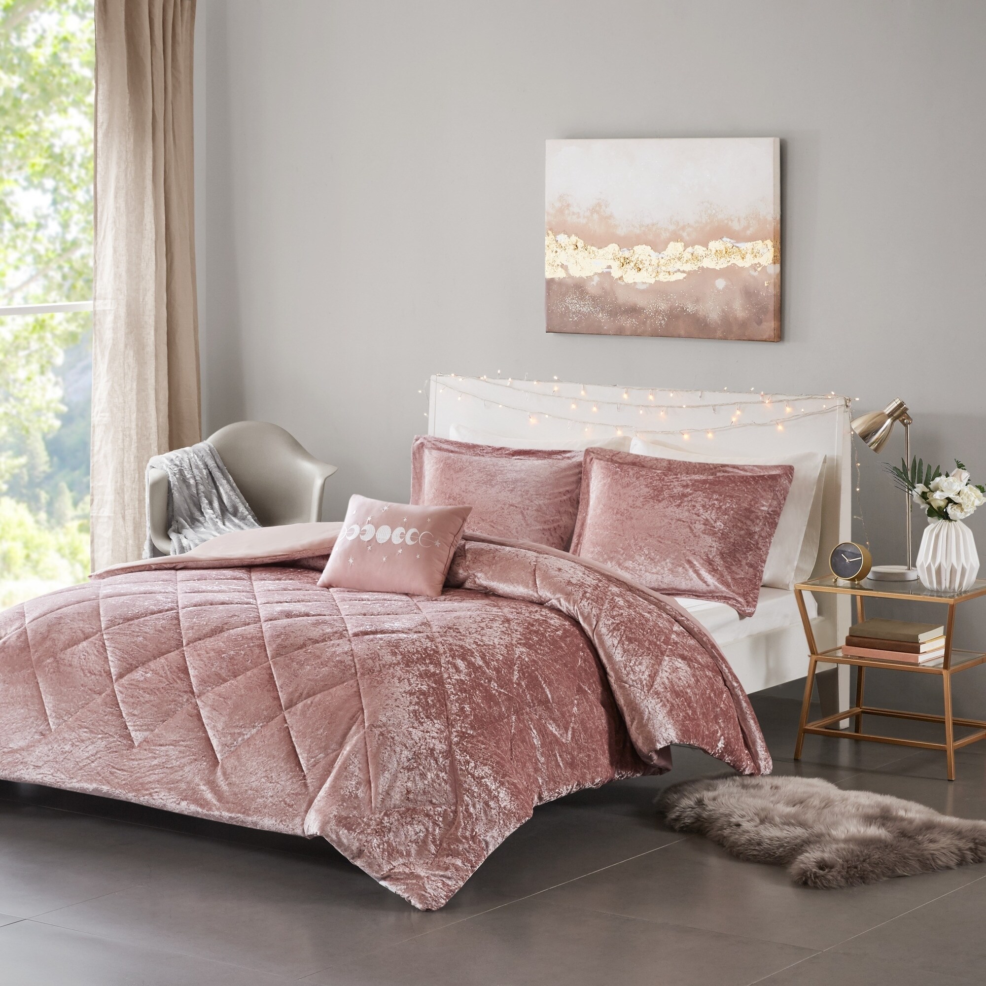 Shop Intelligent Design Isabel Velvet Duvet Cover Set On Sale