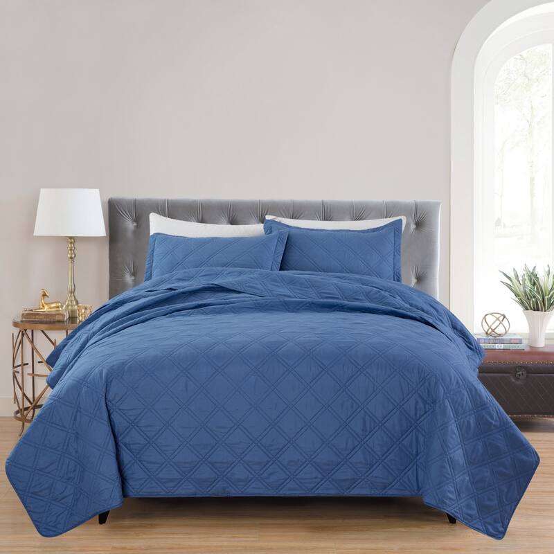Christopher Knight Double Diamond Quilt Set