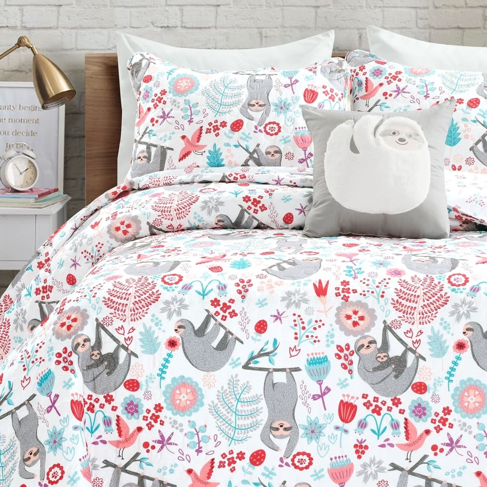 Porch & Den Lummi Sloth Pattern Quilt Set