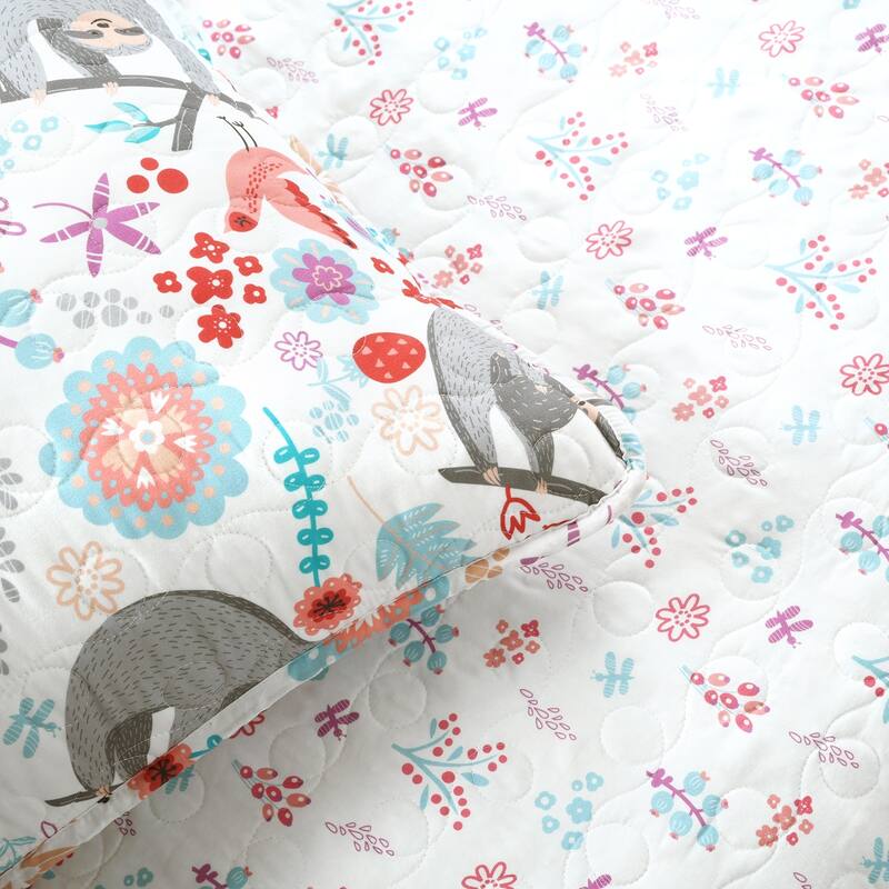 Porch & Den Lummi Sloth Pattern Quilt Set