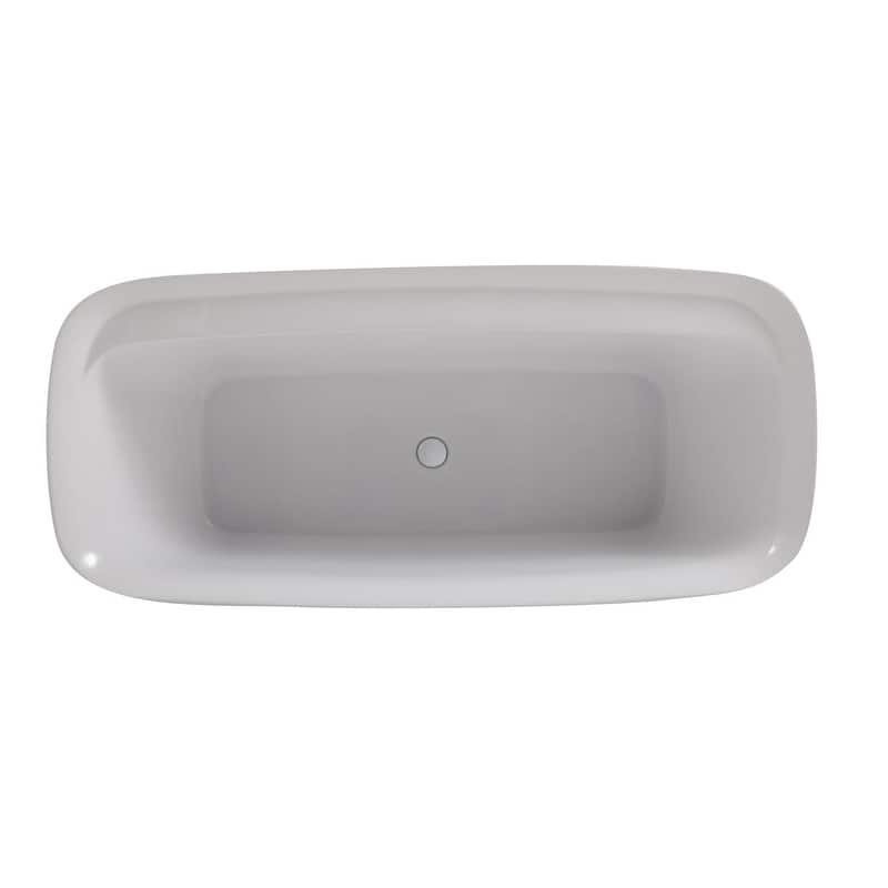 Soaking bathtub in glossy white