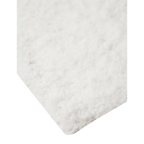 white shag bath rug