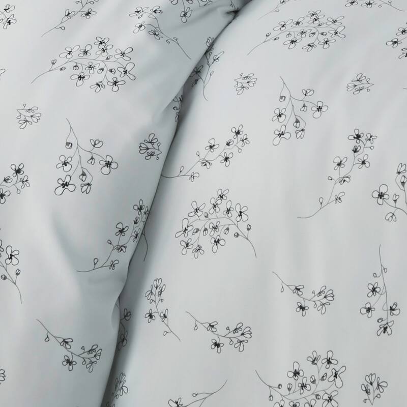 Vilano Ultra-Soft Sweet Florals 3-piece Duvet Cover and Sham Set
