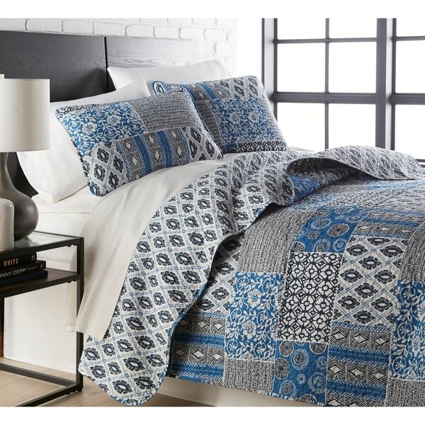 Global Patchwork Ultra Soft Reversible 3-piece Quilt Set