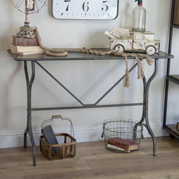 Metal table clock