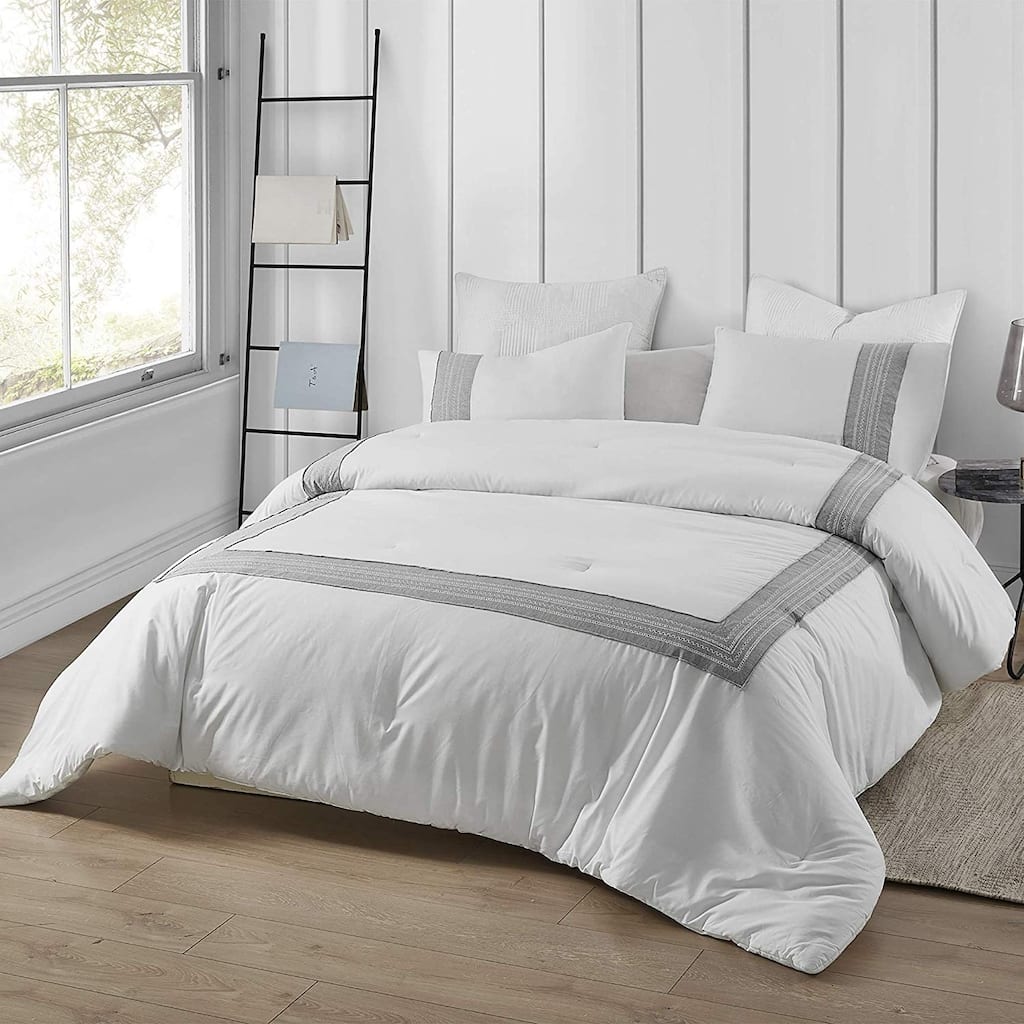 Boutique Border Textured Oversized Comforter - Hotel Gray (Shams not included)