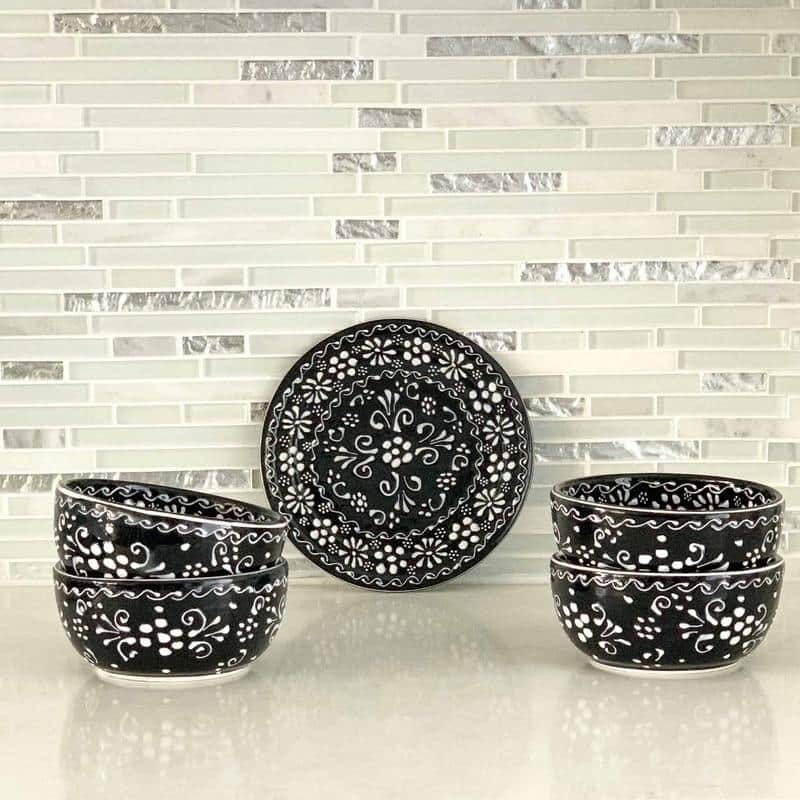 The Curated Nomad Somerset Ink-black Pottery Trivet Hot Plate Holder