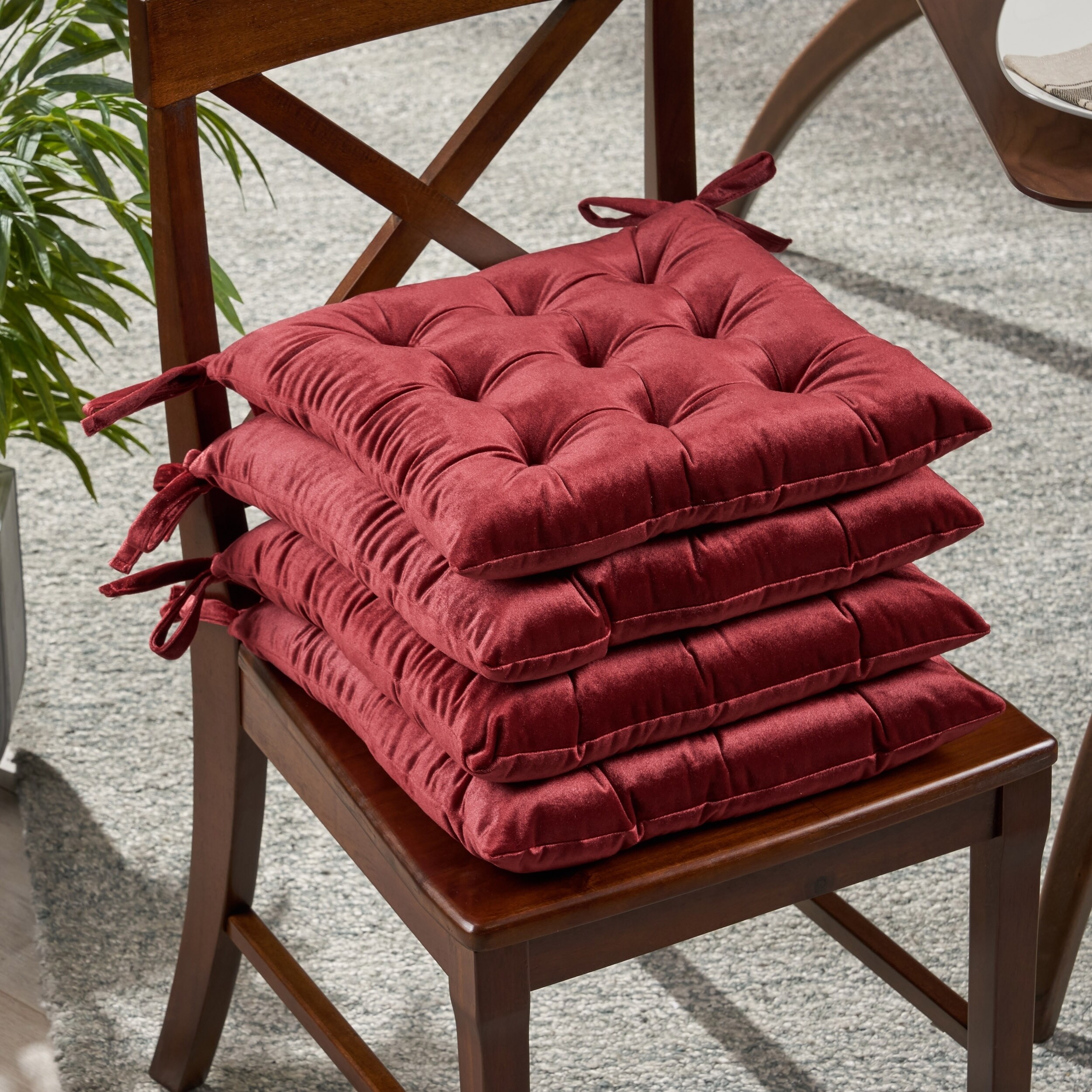 https://ak1.ostkcdn.com/images/products/29008405/Foxhall-Tufted-Velvet-Dining-Chair-Cushions-Set-of-4-by-Christopher-Knight-Home-56f81188-1f85-4eaf-b55d-cf1671215720.jpg