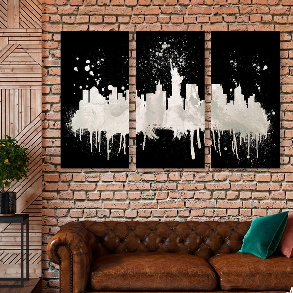 Oliver Gal 'New York skyline 2 Triptych' Cities and Skylines Wall Art Canvas Print Set - White, Black - 17 x 36 x 3 Panels