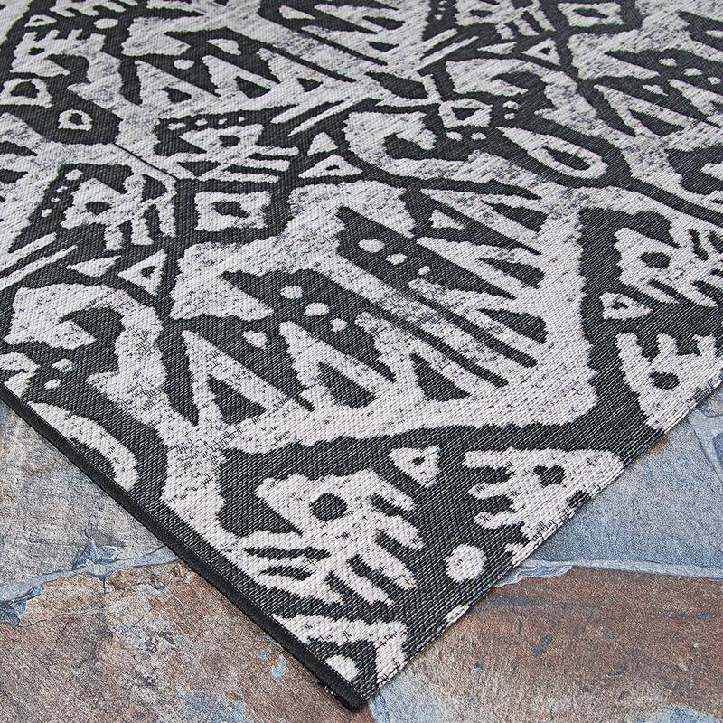 Gelato Yoruba Ash-Dary Gray Indoor/Outdoor Area Rug