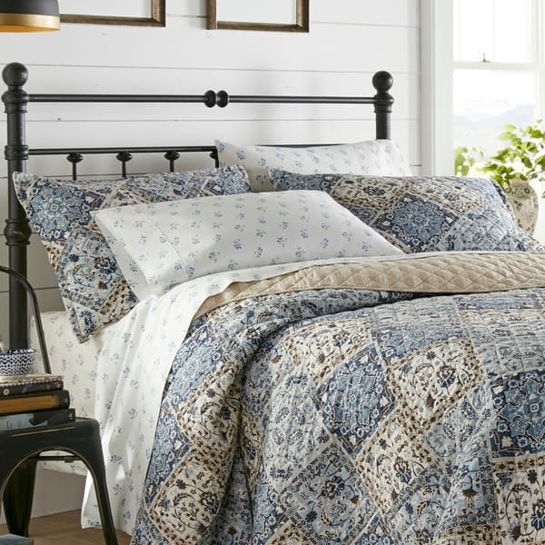 Mira Vintage Floral Oversized Quilt Set –