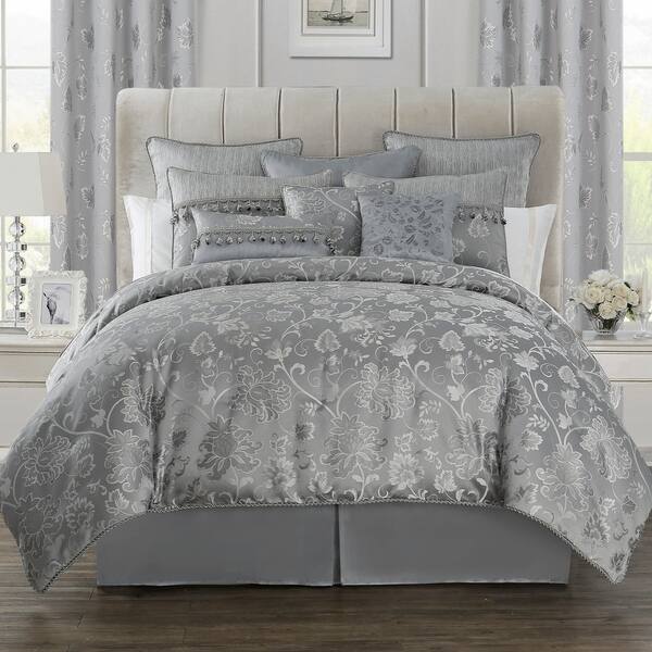 Shop Marquis By Waterford Samantha Platinum Comforter Set Free