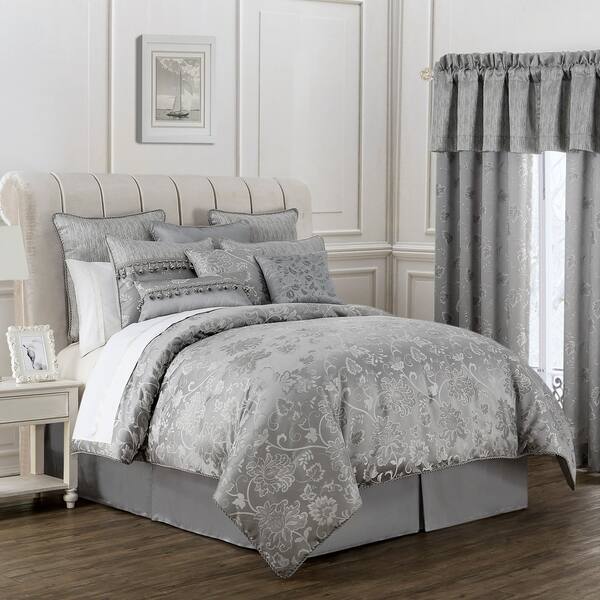 Shop Marquis By Waterford Samantha Platinum Comforter Set Free