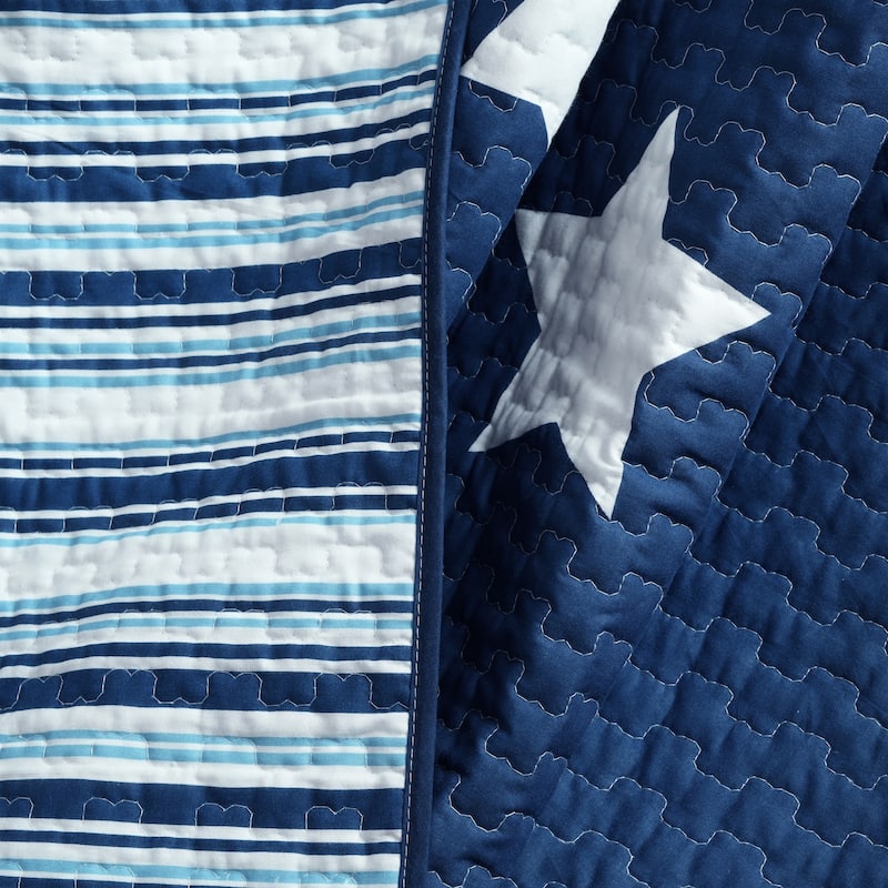 Lush Decor Star Throw Blanket