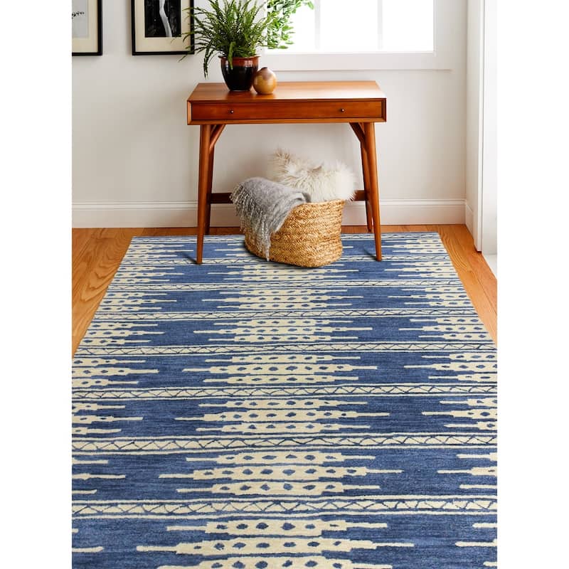 Bashian Bloomfield Contemporary Hand Tufted Area Rug - 5' x 7'6" - Azure