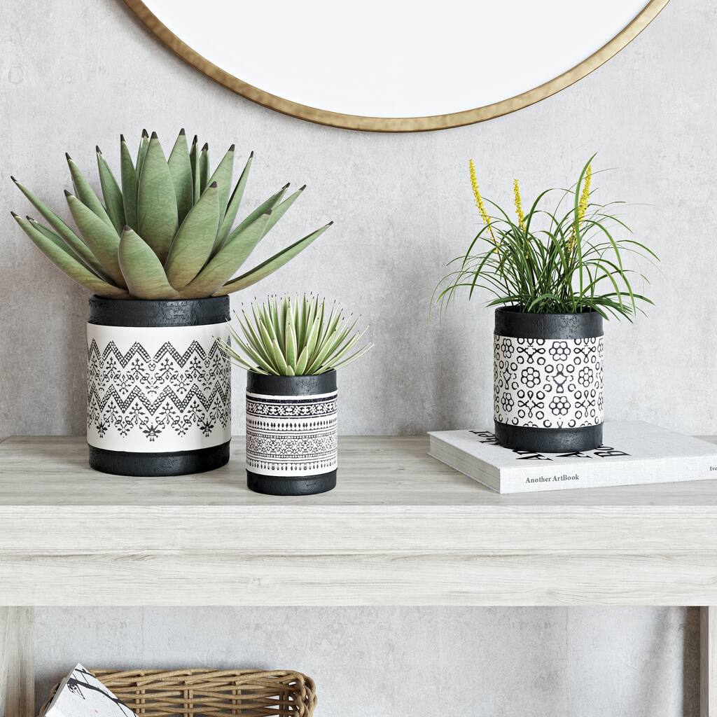 Nikos Ceramic Planters (Set of 3) - 7"H x 6"W x 6"D/ 5.5 x 4.5 x 4.5 / 4.5 x 3.5 x 3.5