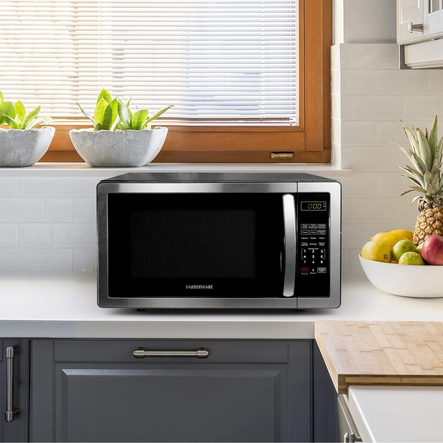 Farberware Classic 1.1 Cu. Ft. 1000-Watt Microwave Oven - Bed Bath & Beyond  - 29057716