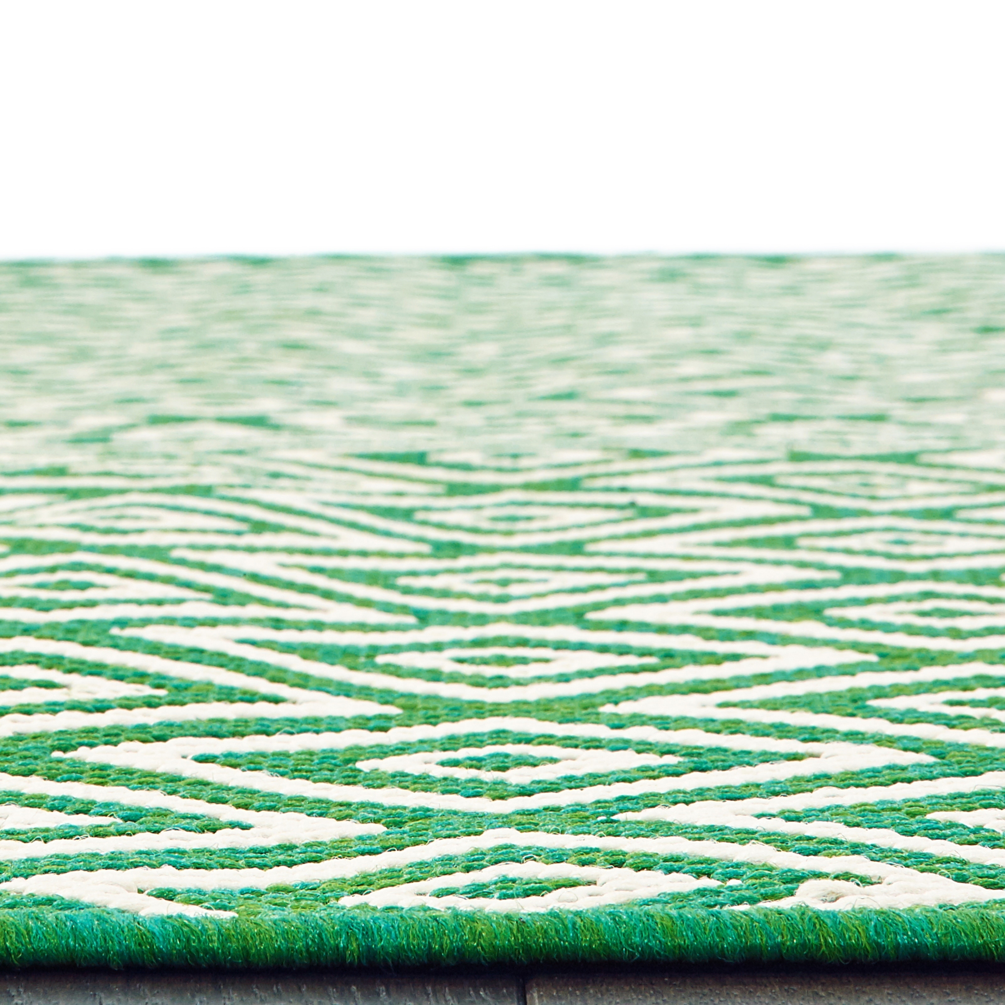Dylnn Diamond Kelly Green And White Indoor Outdoor Area Rug Dylnn Diamond Kelly Green And