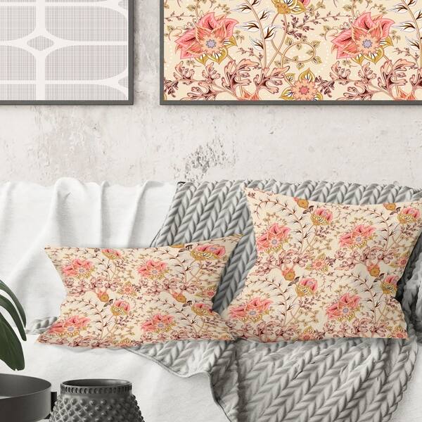 https://ak1.ostkcdn.com/images/products/29064203/Designart-Oriental-Floral-Paisley-Mid-Century-Modern-Throw-Pillow-aa919423-2285-403f-8aa5-638d6754938c_600.jpg?impolicy=medium