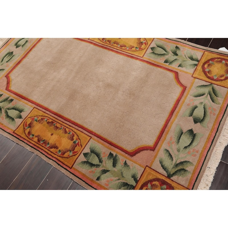 Hand Knotted Wool Tibetan Oriental Area Rug (3'9"x5'9") - 4'1" x 6'2"