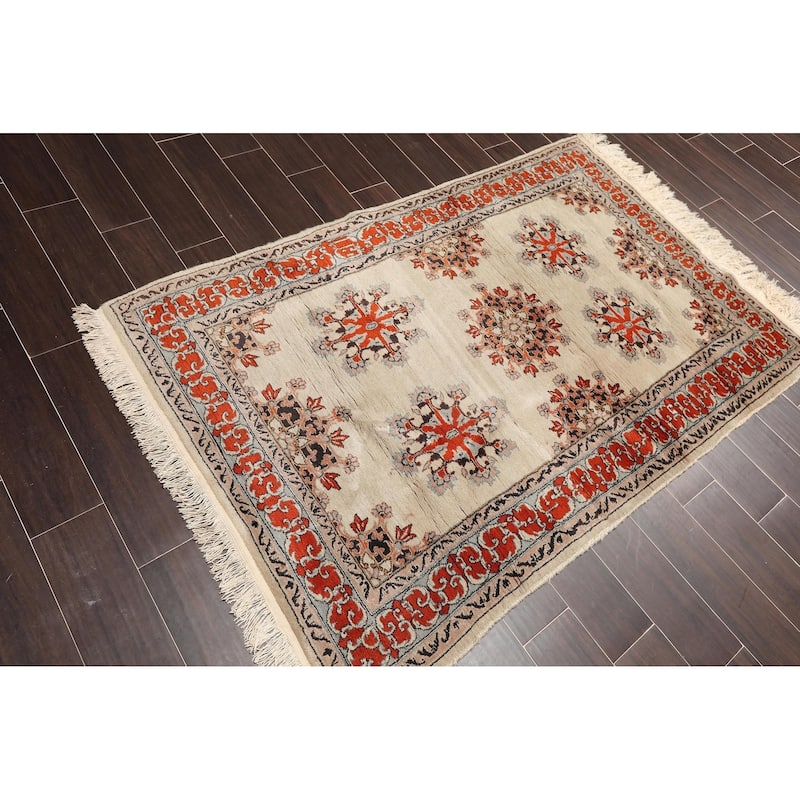 Hand Knotted Wool Kerman Persian Oriental Area Rug (4'x6') - 4'1" x 6'2"