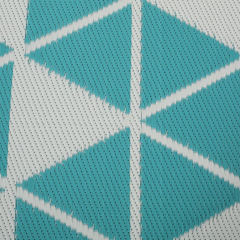 Alicante Turquoise/ White Geometric Outdoor Throw Rug by Christopher Knight Home - 4' X 6'