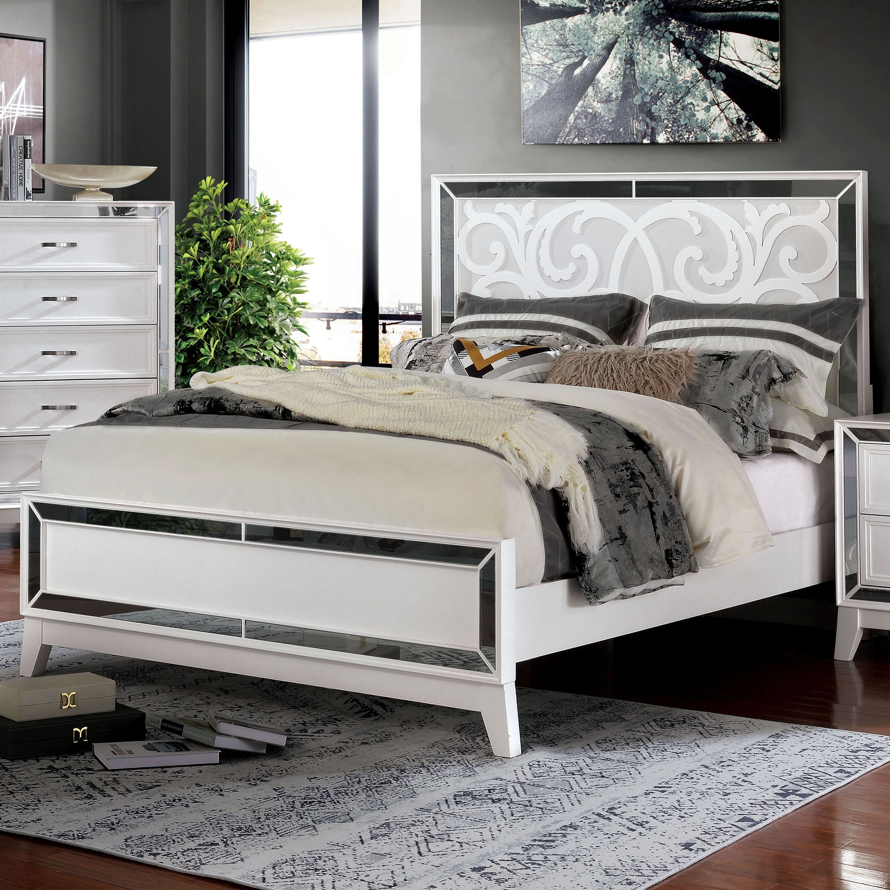 Furniture Of America Brian Transitional White Mirrored Panel Bed On Sale Overstock 29126624