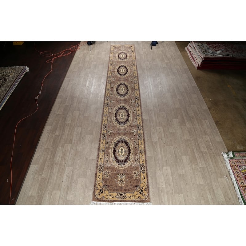 Oriental Persian Turkish Aubusson Polyester & Jute Traditional Rug - 19' 8'' X 3' 3''