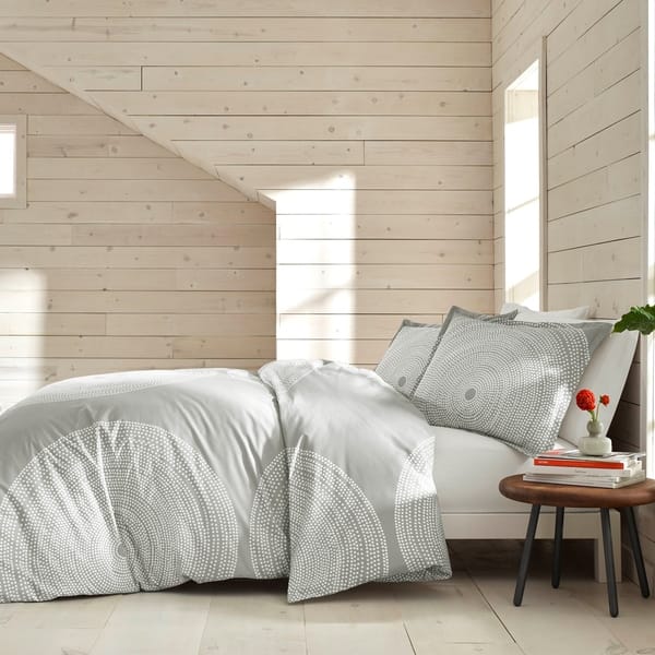 https://ak1.ostkcdn.com/images/products/29147226/Marimekko-Fokus-Grey-Cotton-Comforter-Set-6128e91f-f192-4798-9325-e3c94f24f6dc_600.jpg?impolicy=medium