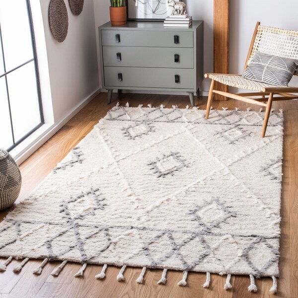 Safavieh Handmade Casablanca Shag Jorjeta Tribal Wool Rug