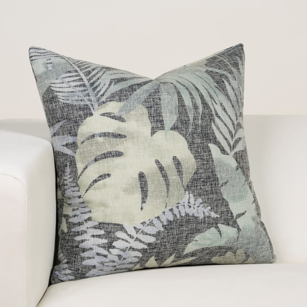 Ernest Hemingway La Havana Designer Throw Pillow