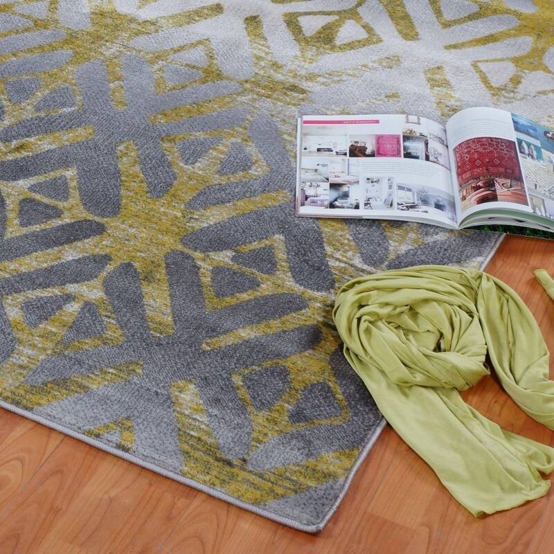 Geometric Living Room Bedroom Area Rug in Silver Gold 3x5 5x7 6 by 8 8 by 10 Feet