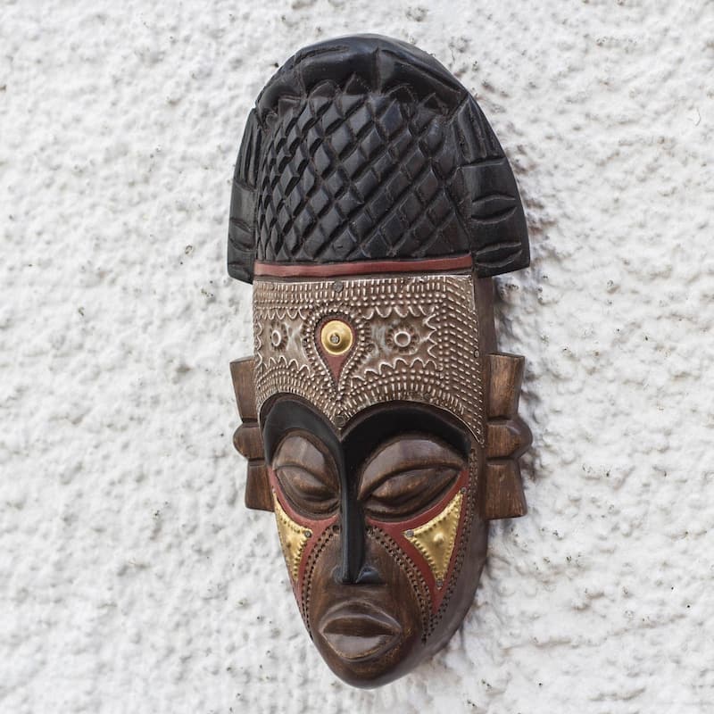 Handmade Lovely Crown African Wood Mask (Ghana) - Bed Bath & Beyond ...