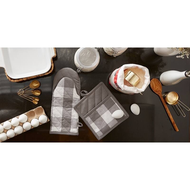 DII Gray & White Buffalo Check Oven Mitt Set/2
