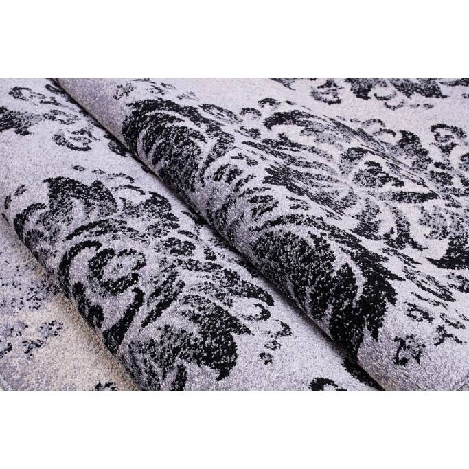 LaDole Rugs Milan Classic Damask Style Mat in Black and Gold