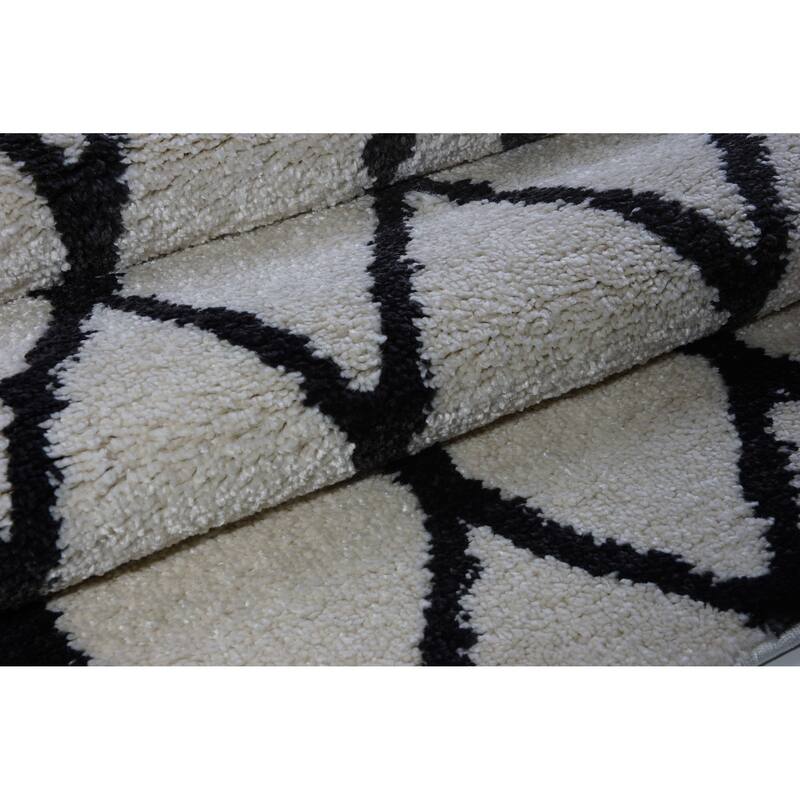 LaDole Rugs Geometric Trellis Stylish Area Rug in Dark Grey Ivory 4x6