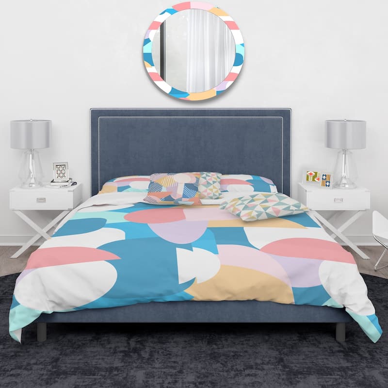 Designart 'Retro Geometrical Abstract Pattern II' Mid-Century Modern Duvet Cover Comforter Set