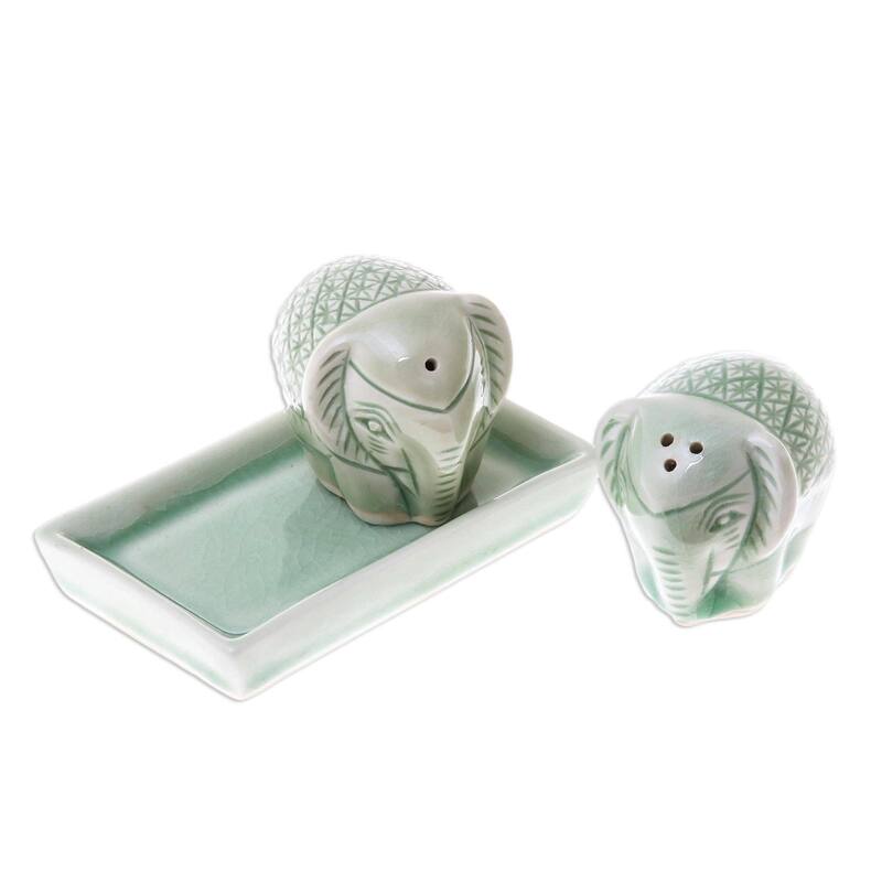 Handmade Elephant Texture Celadon Ceramic Salt And Pepper Shaker, Set of 3 (Thailand) - N/A