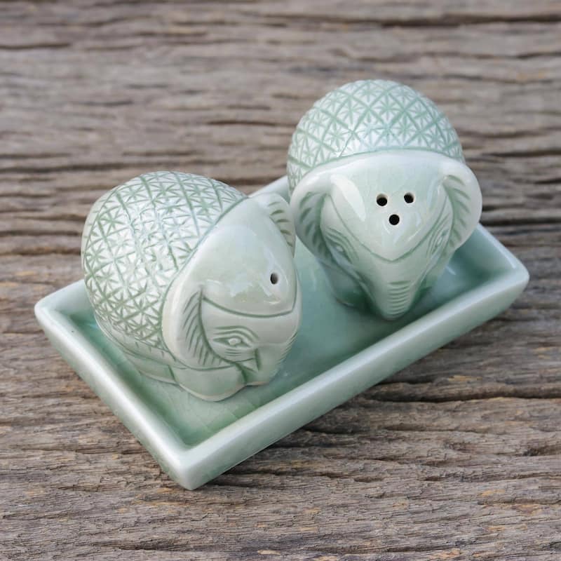 Handmade Elephant Texture Celadon Ceramic Salt And Pepper Shaker, Set of 3 (Thailand) - N/A