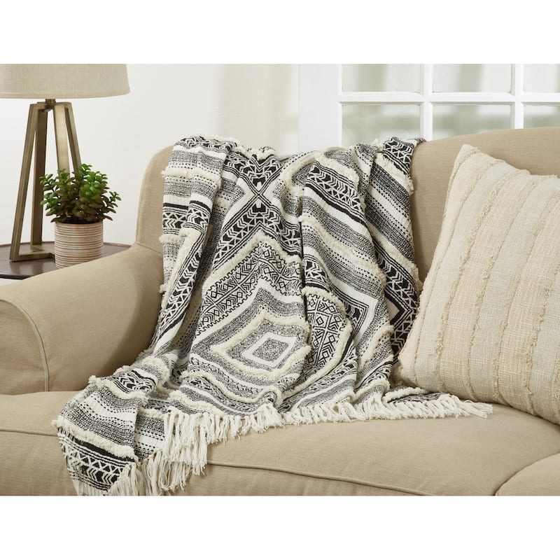 Geometric Diamond Design Throw