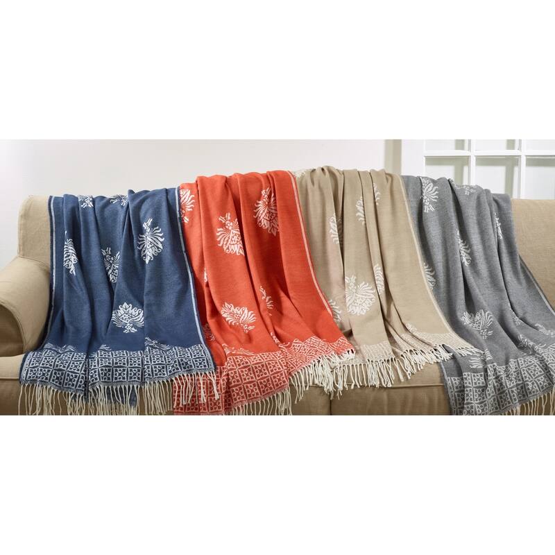 Fringed Throw With Medallion Design