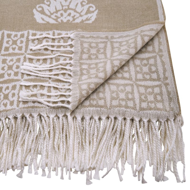 Fringed Throw With Medallion Design