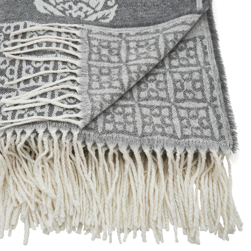 Fringed Throw With Medallion Design