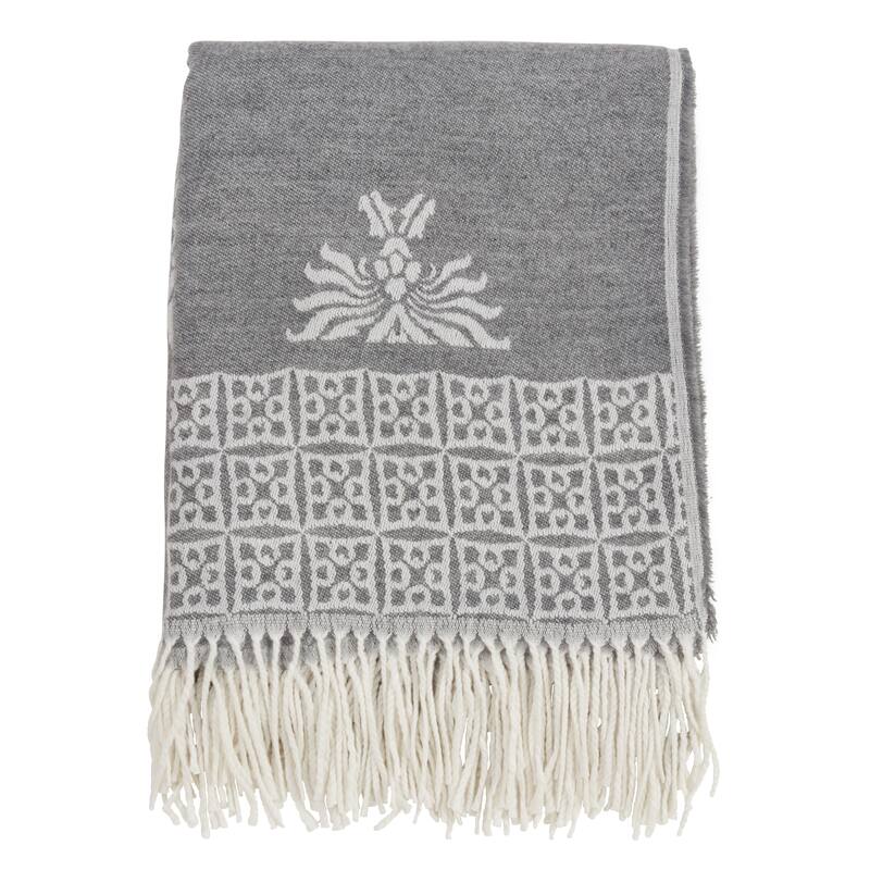 Fringed Throw With Medallion Design