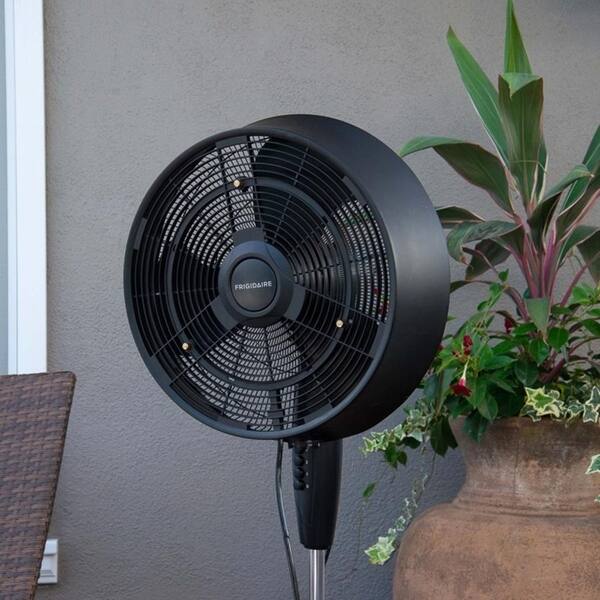Frigidaire Ful Oscillating Outdoor Misting Fan To Cool Oscillating Outdoor Misting Fan