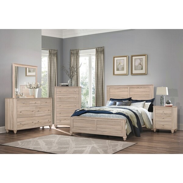 Parella Natural Oak 3-piece Panel Bedroom Set with Chest