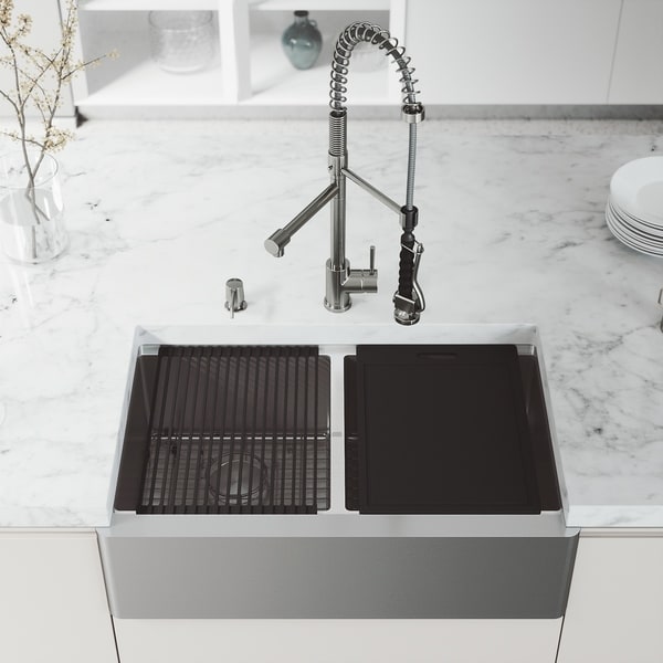 VIGO 33" Oxford Stainless Steel Flat Apron 2-Bowl Kitchen Sink Workstation with Zurich Faucet & Soap Dispenser