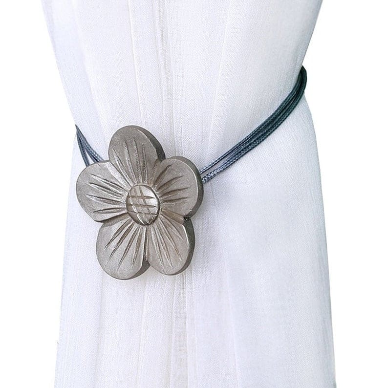 Bad Students Merida Flower Shape Magnetic Curtain Tie backs (Set of 2)