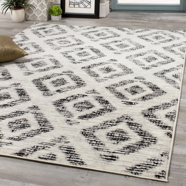 Mirrol Grey Diamond Pattern Distressed Rug