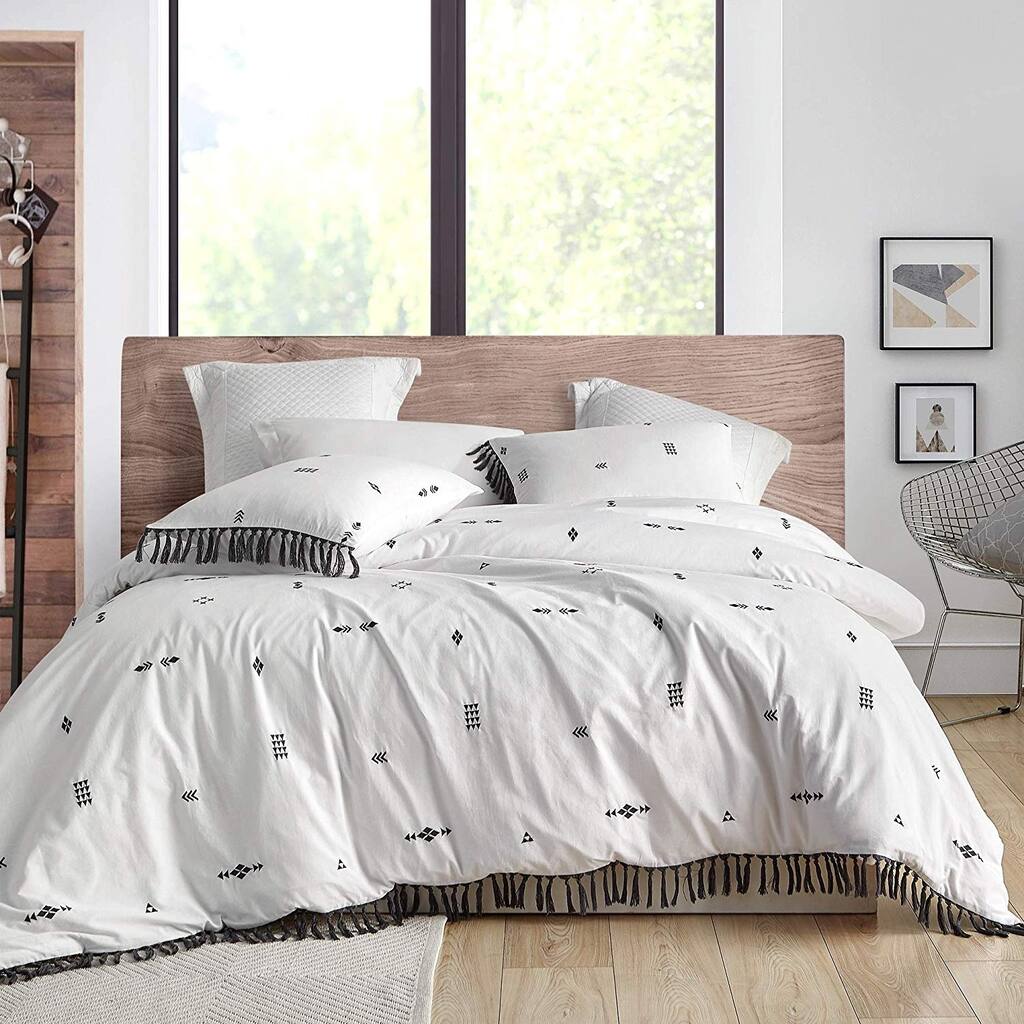 Topaz Textured Oversized Comforter - White with Dark Gray Accent